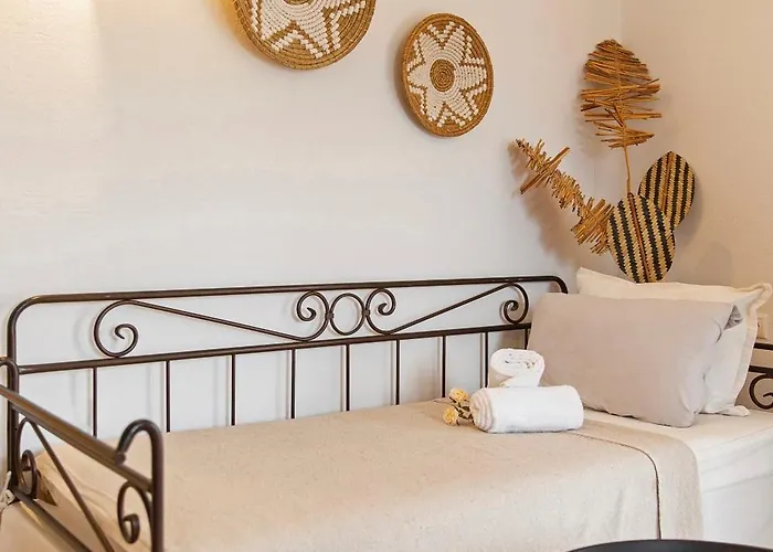 Joy's Little House Otziás